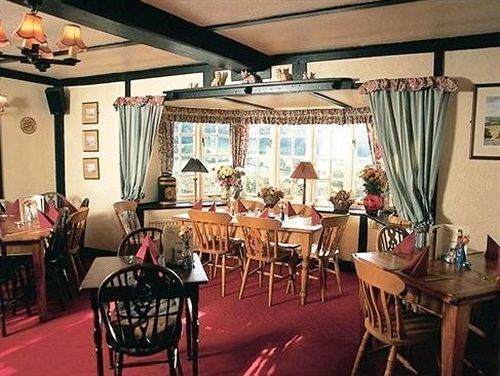 The Druid Inn Llanferres Экстерьер фото